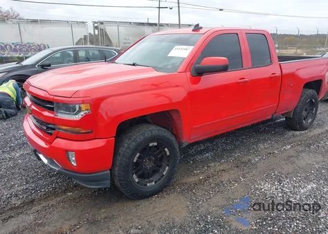 2018 Chevrolet Silverado 1500 2Lt z USA, uszkodzony, nr VIN 1GCVKREC7JZ100553